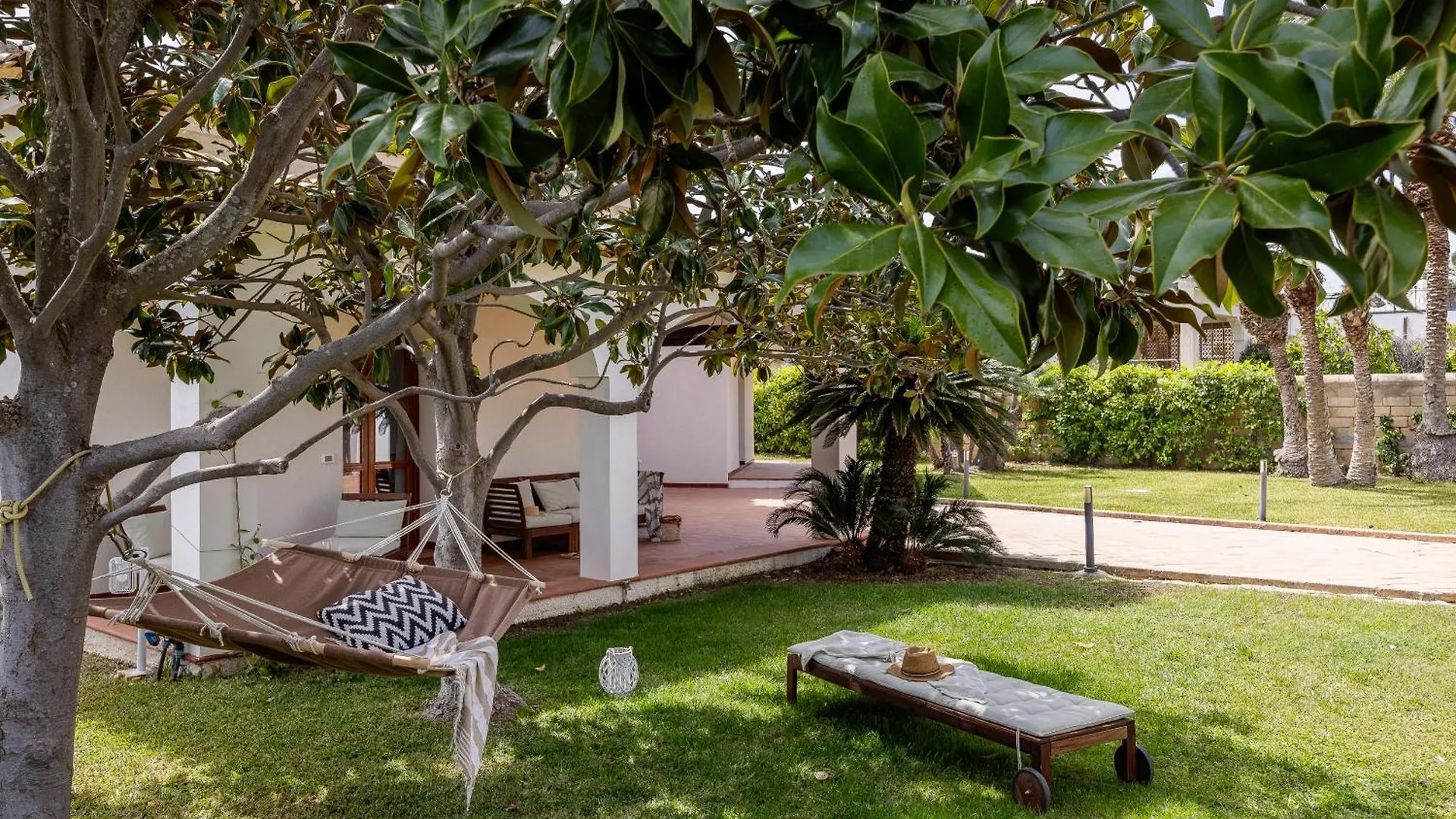 Villa Lymnia -Elegant Sicilian Villa With Solarium & Palm Garden Syracuse Italia