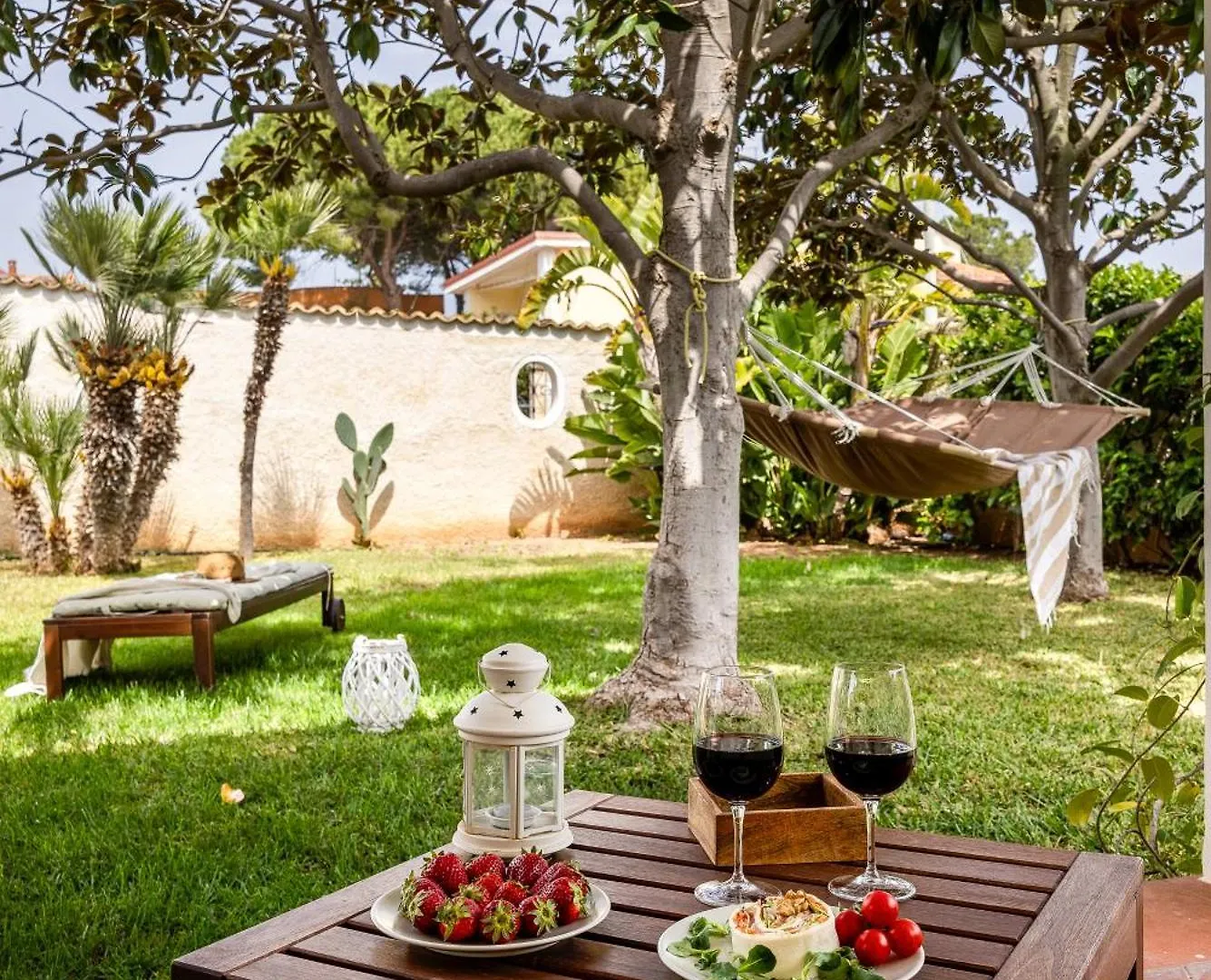 Villa Lymnia -Elegant Sicilian Villa With Solarium & Palm Garden Syracuse