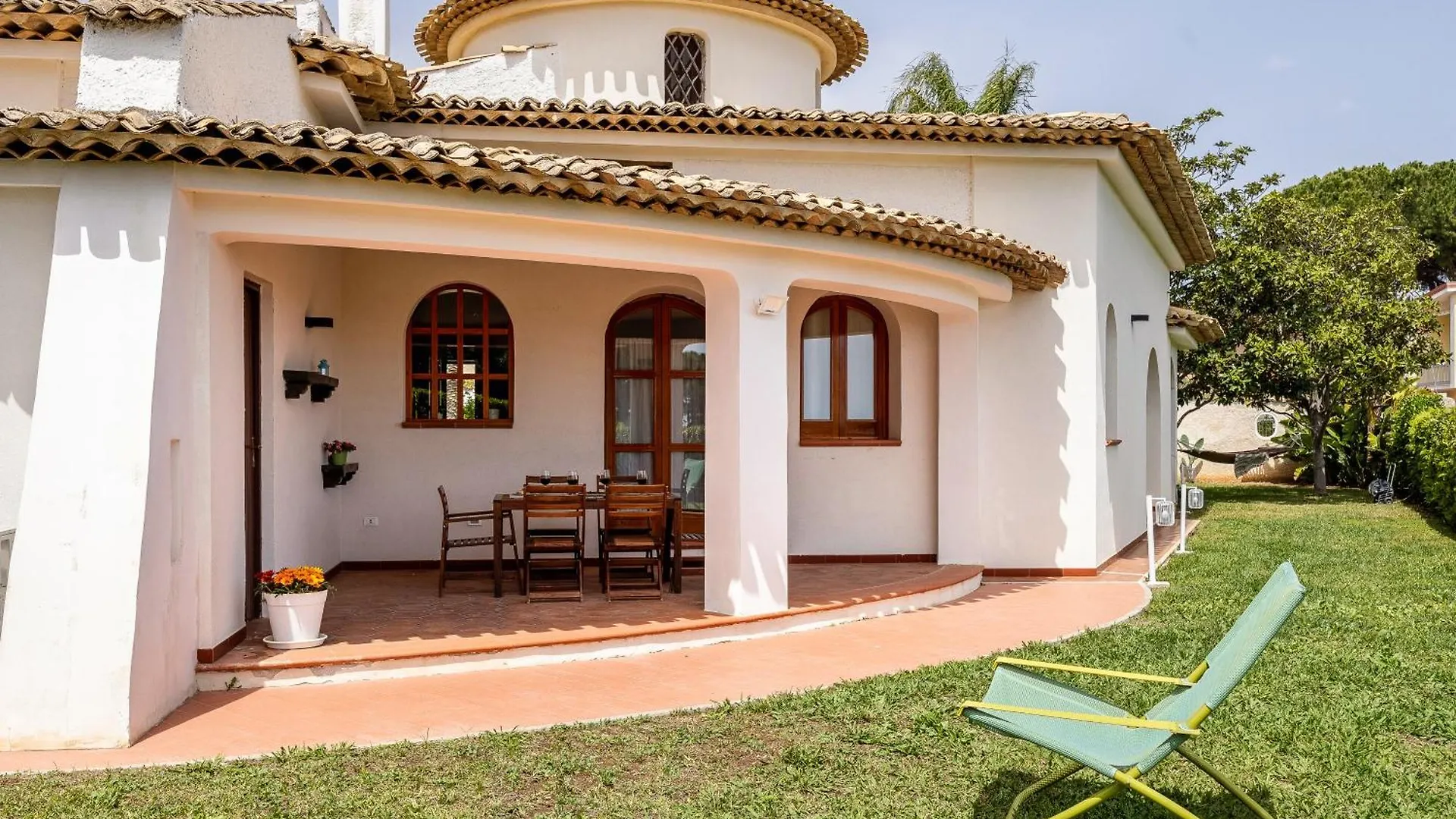 Villa Lymnia -Elegant Sicilian Villa With Solarium & Palm Garden Syracuse Italia